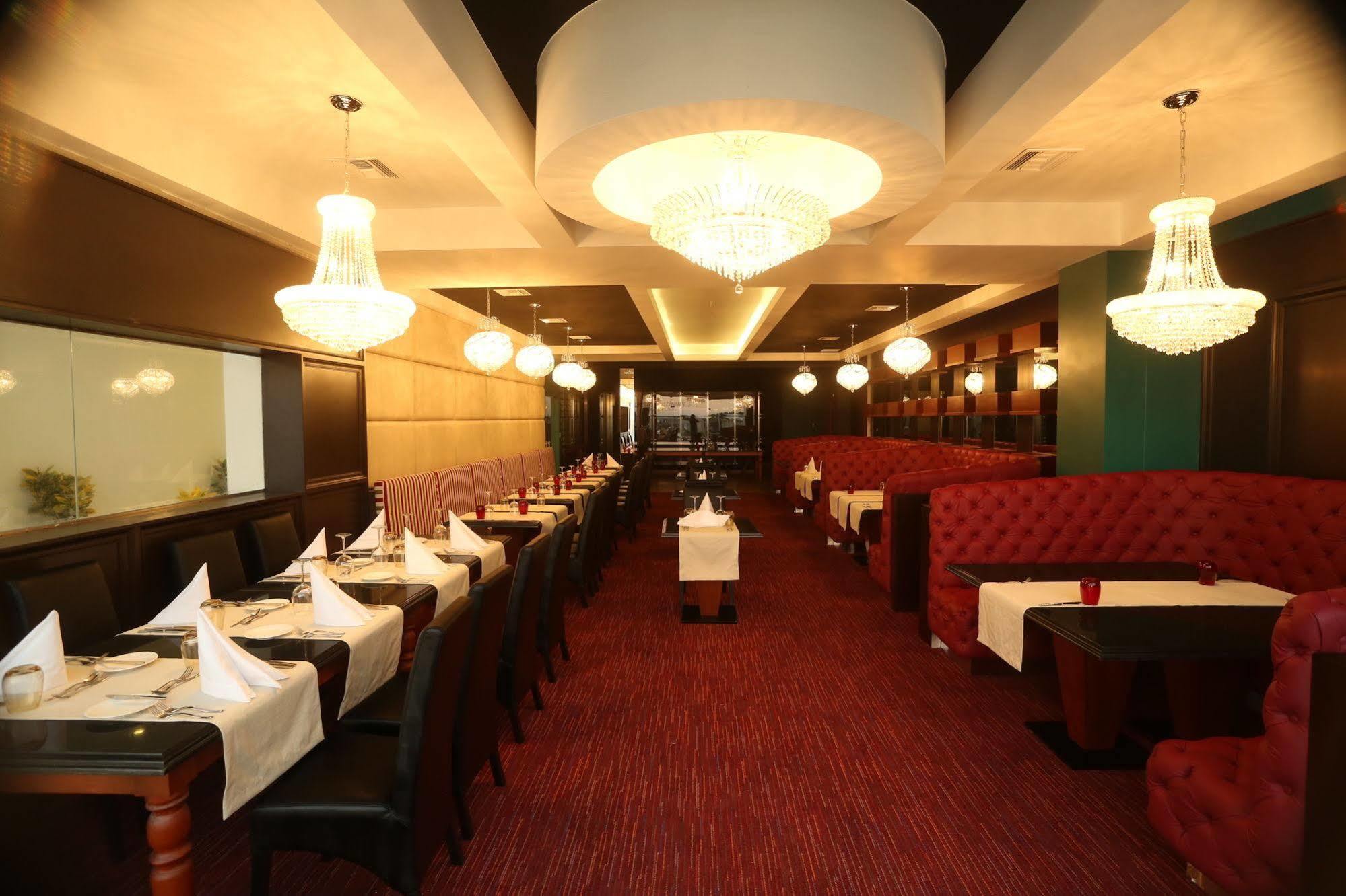 Vpx Hotel アシア エクステリア 写真